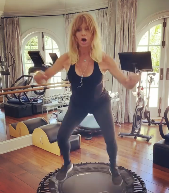 Goldie Hawns and Kurt Russell's gym in their Los Angeles home from a clip dated May 13, 2020 | Source: Instagram/goldiehawn