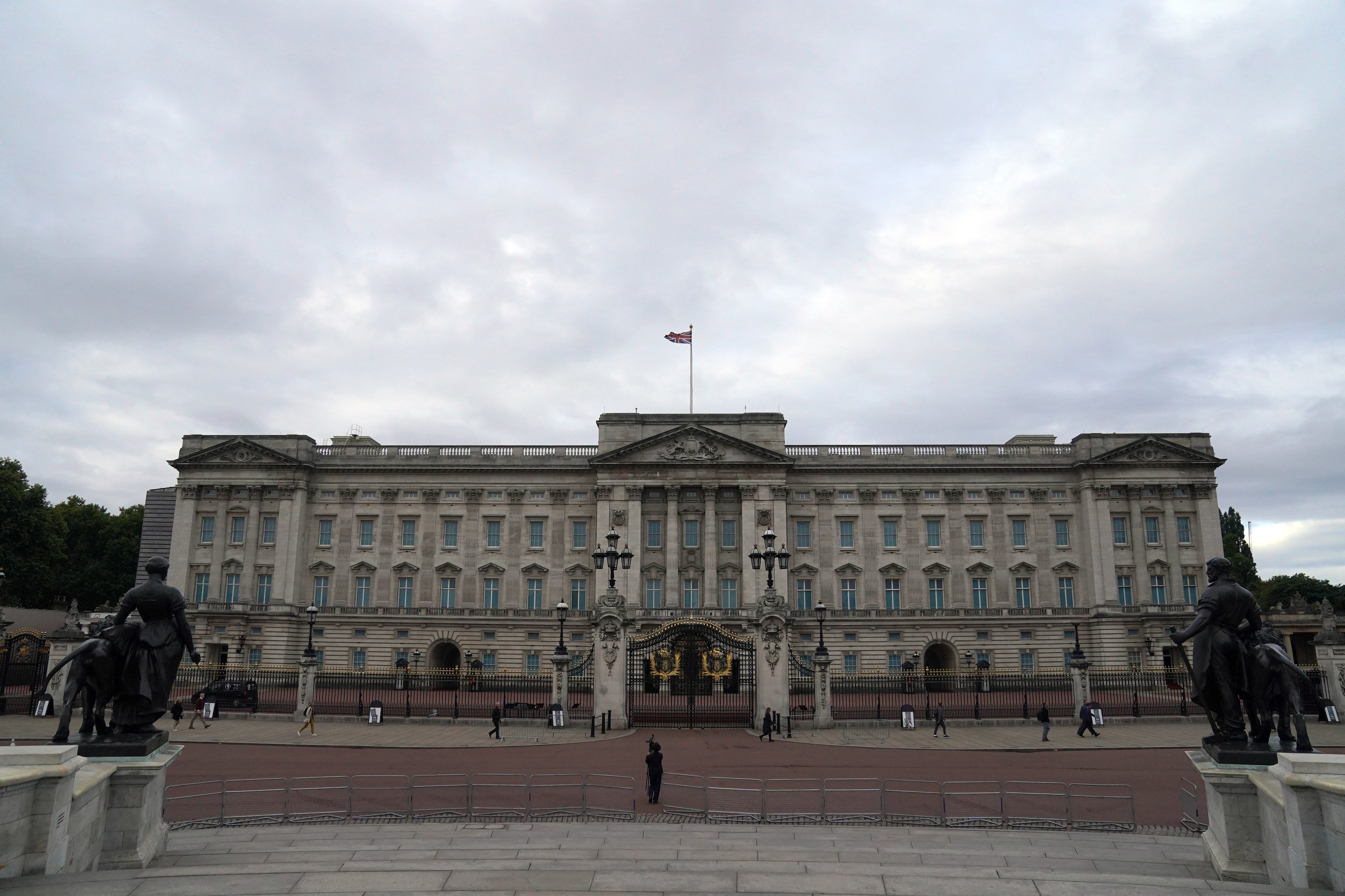 27 Eylül 2022'de Londra, İngiltere'de resmedilen Buckingham Sarayı'nın dış görünümü |  Kaynak: Getty Images