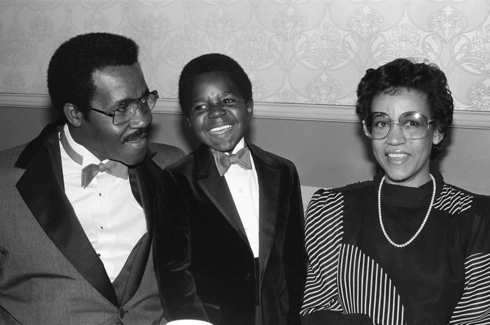 On a rare night out with his parents, Willie and Sue Coleman, young Gary’s bright smile stole the spotlight. Moments like these showed the family unity that would sadly unravel in later years as financial conflicts took their toll. | Source: Getty Images