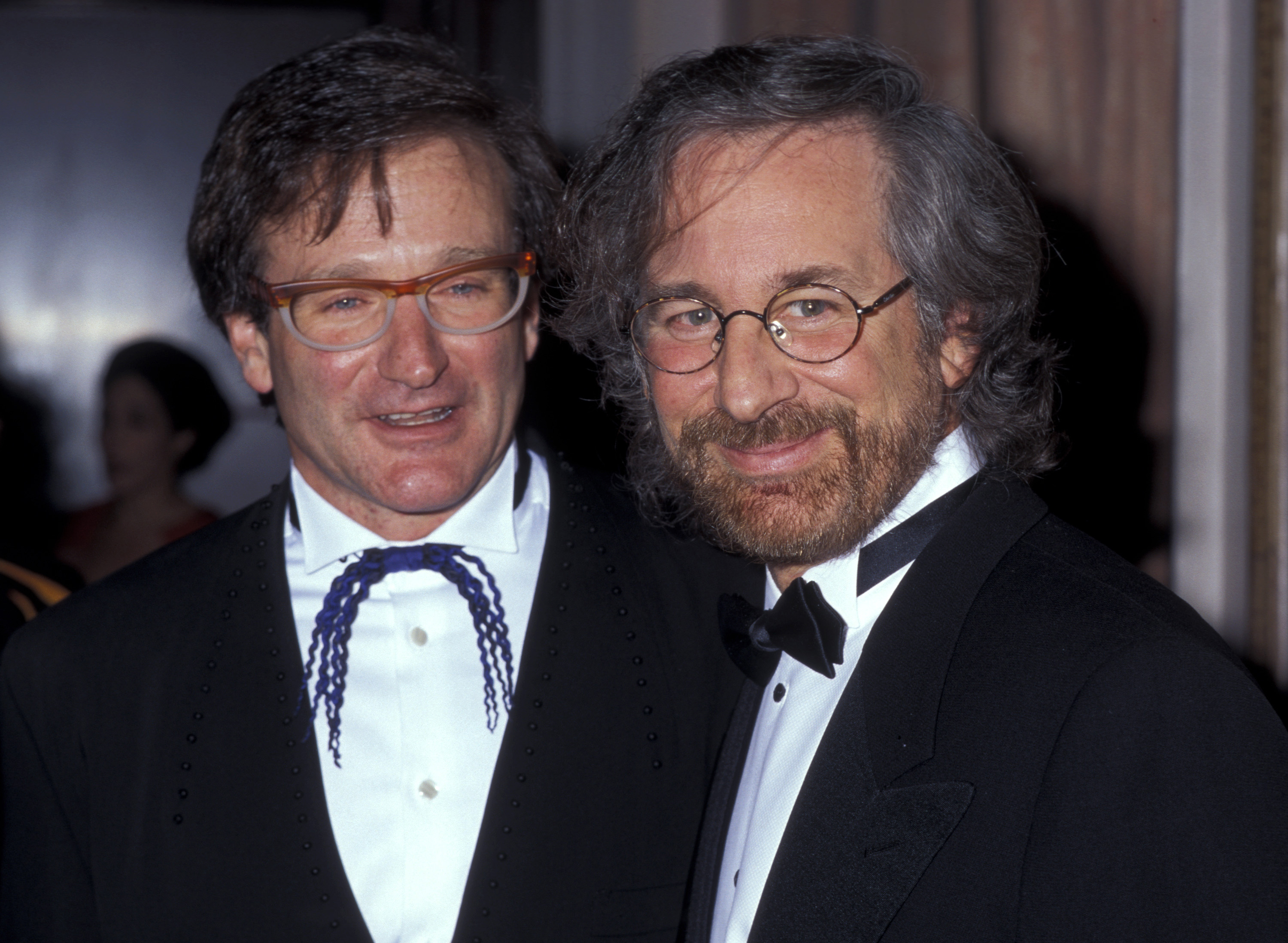 Robin Williams and Steven Spielberg at the event honoring Robin Williams hosted by the American Museum of the Moving Image in New York in 1995 | Source: Getty Images