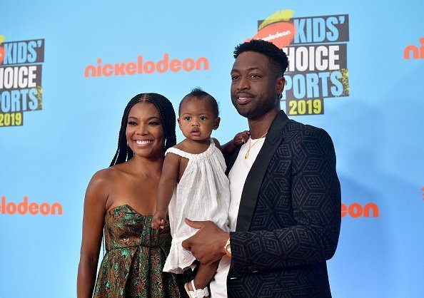 Gabrielle Union, Kaavia James Union Wade and Dwyane Wade attend Nickelodeon Kids' Choice Sports 2019 at Barker Hangar  | Photo: Getty Images