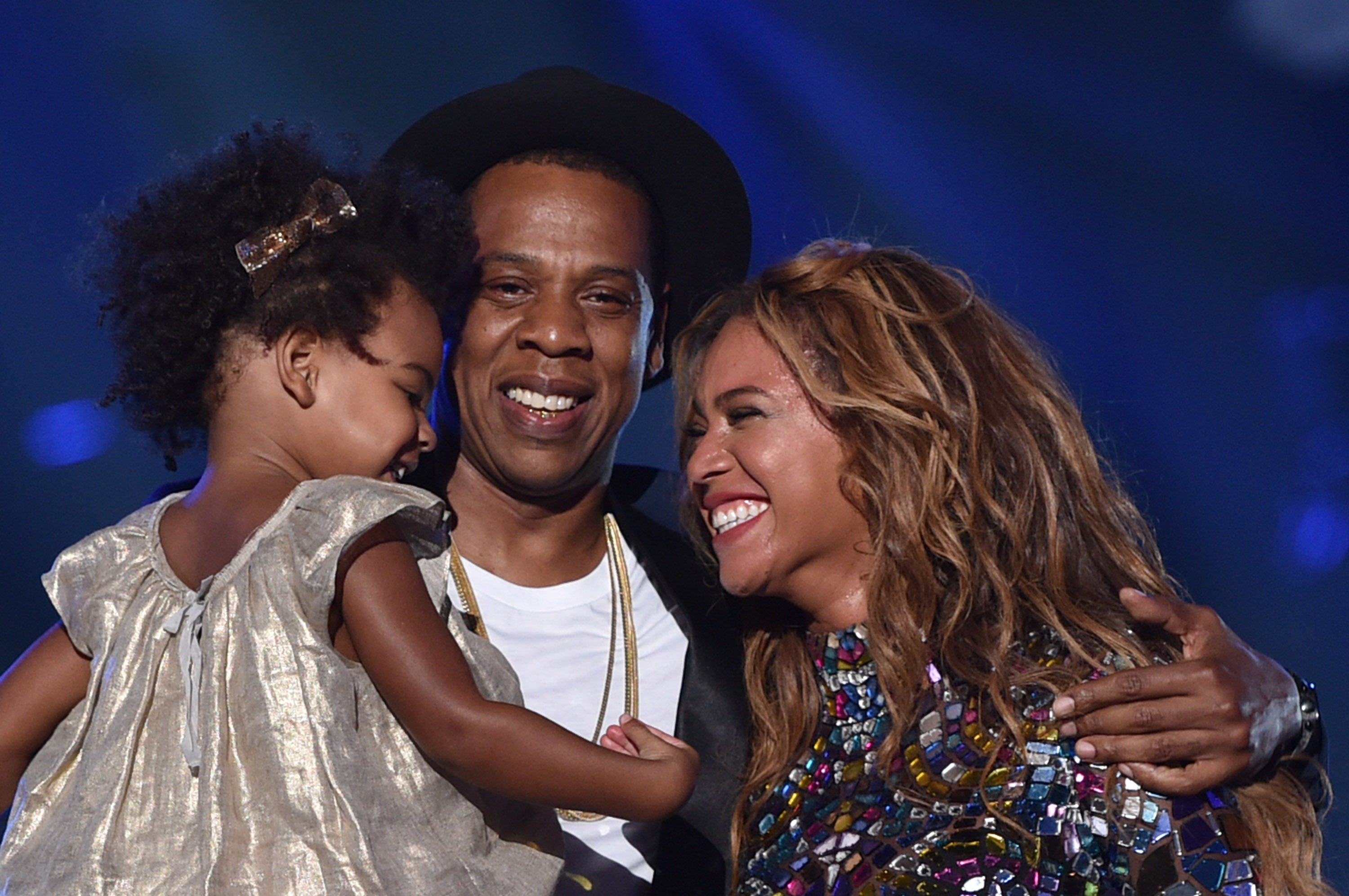 Jay-Z, Beyonce and Blue Ivy onstage during the 2014 MTV Video Music Awards. | Photo: GettyImages