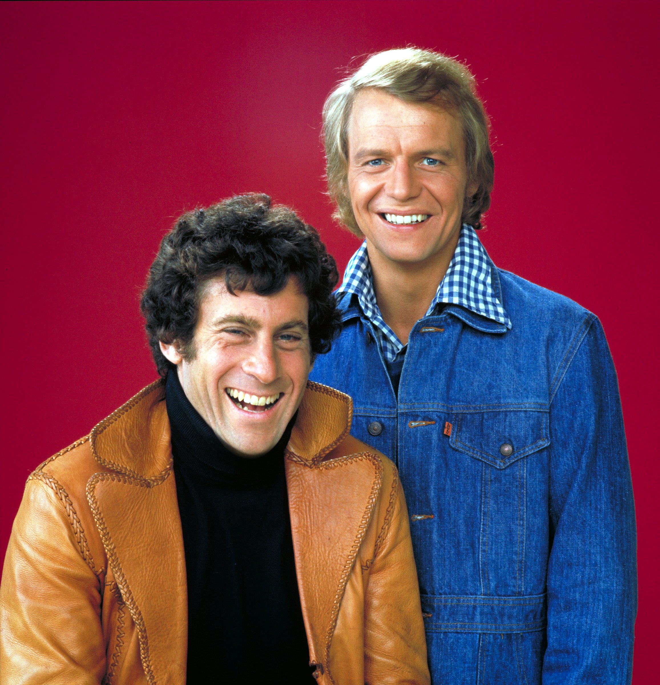 (L-R) Actors Paul Michael Glaser as David Starsky and David Soul as Kenneth "Hutch" Hutchinson in the drama series, "Starsky & Hutch" on June 16, 1975 | Source: Getty Images