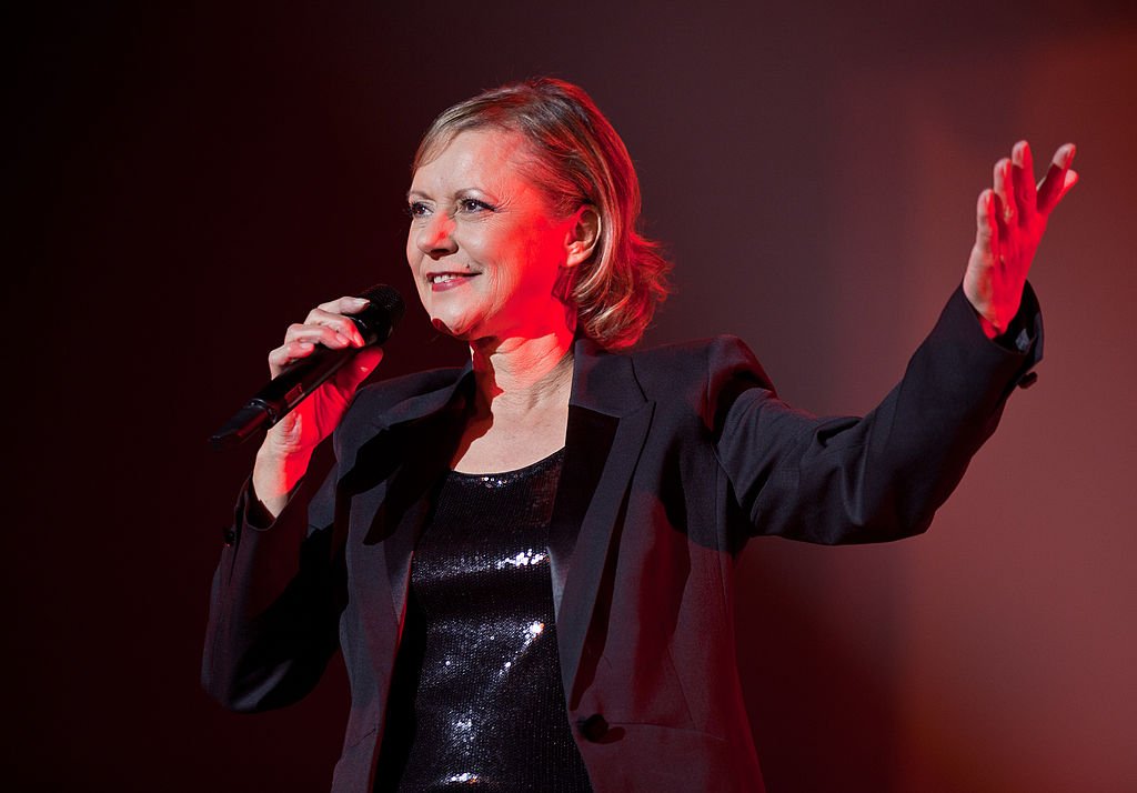 Dorothee performs live at Palais Omnisports de Bercy on December 18, 2010 in Paris, France. | Photo: Getty Images