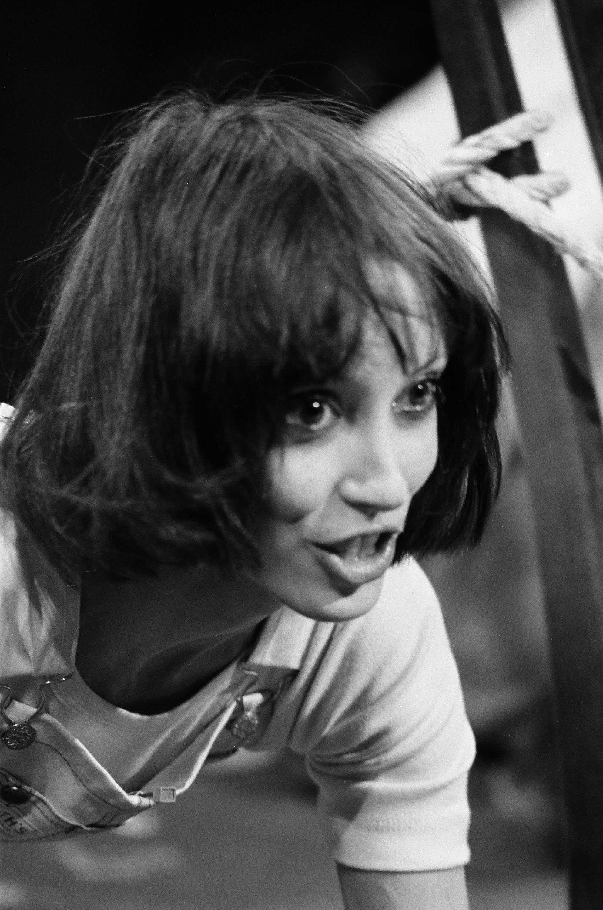 Shelley Duvall in an "SNL" Skit on May 14, 1977. | Source: Getty Images