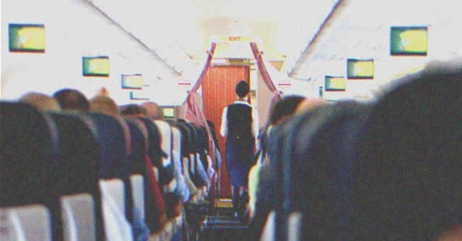 Pasajeros en un avión | Foto: Shutterstock