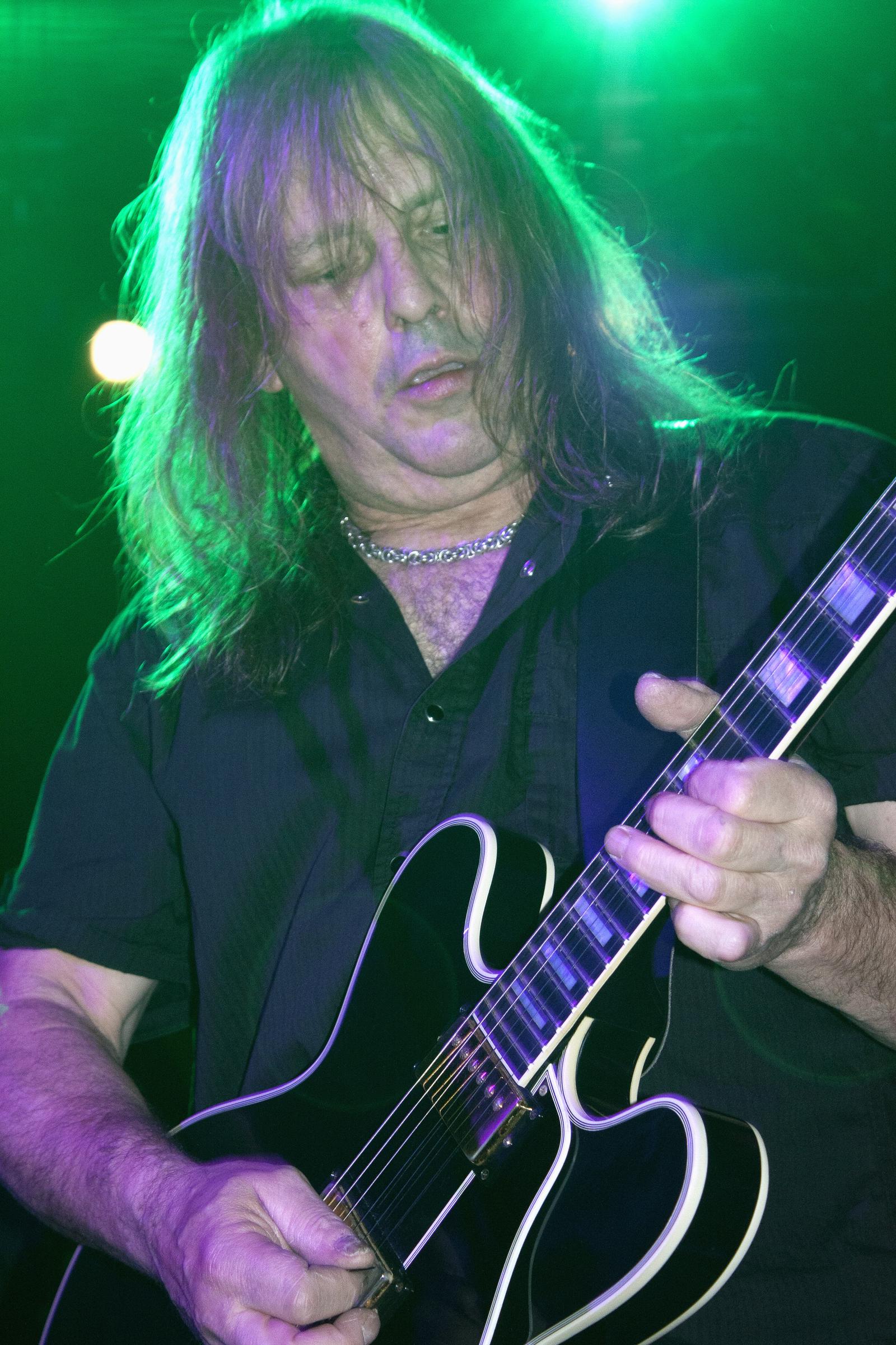 The musician performing at the 11th Annual Joey Ramone Birthday Bash at Irving Plaza, May 19, 2011. | Source: Getty Images