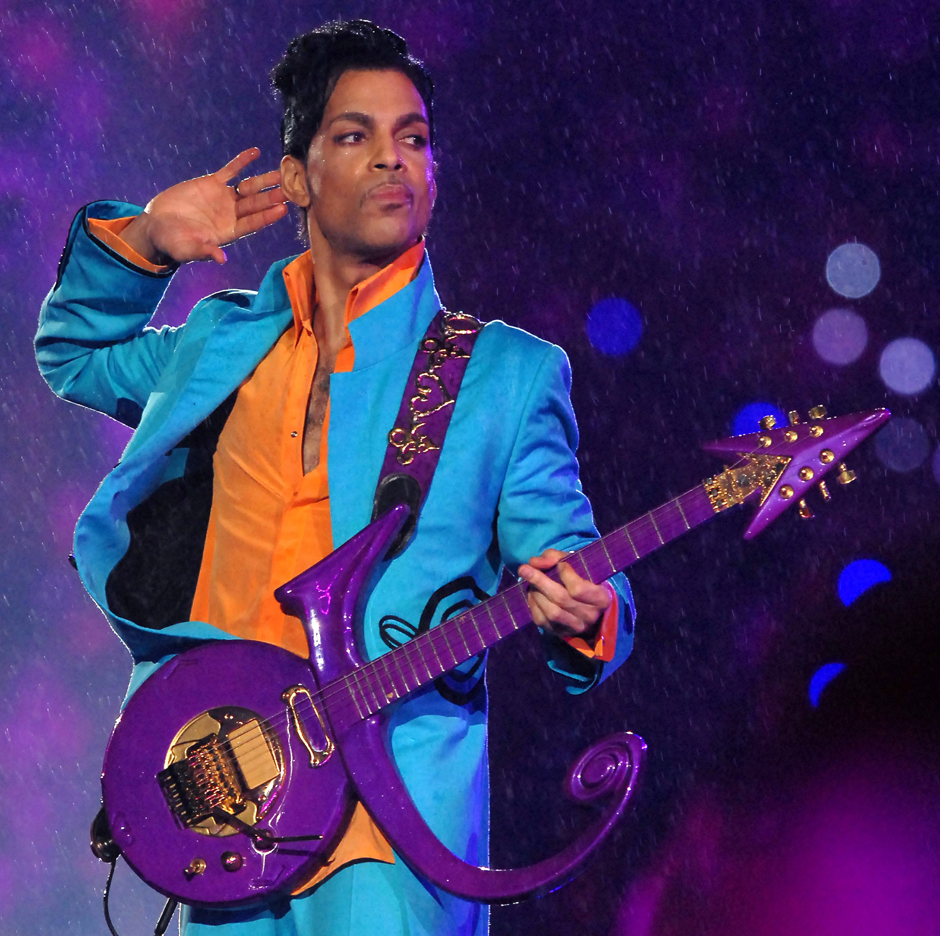 Prince performing at half time during Super Bowl XLI on February 4, 2007 in Miami, Florida | Source: Getty Images