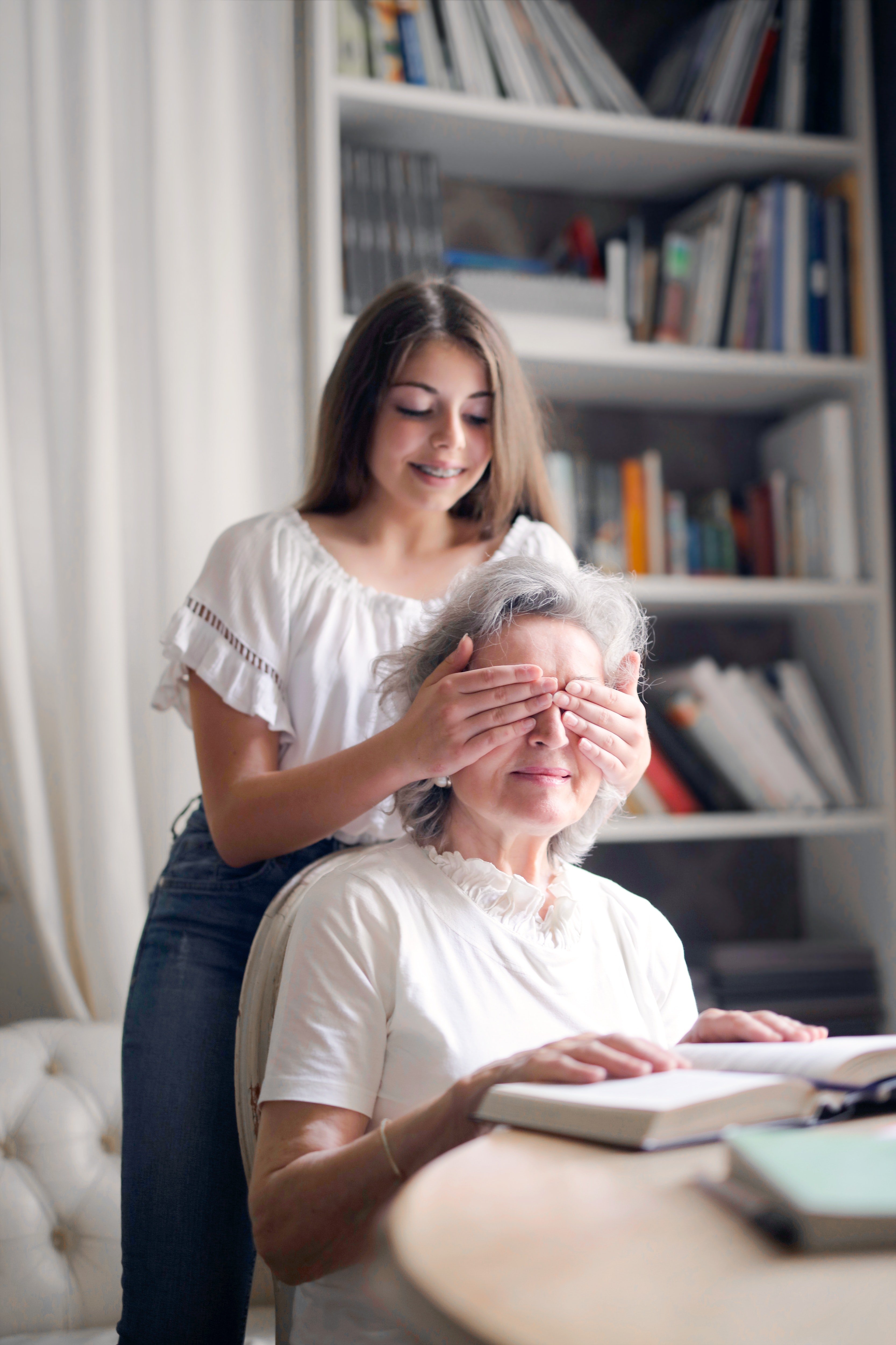 Susan wanted to be there for her granddaughter as she grew up. | Source: Pexels