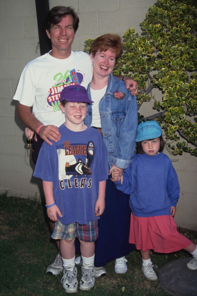 Peter Bergman, Mariellen, and their two children, Connor Bergman and Clare Bergman in 1994 | Photo: Getty Images