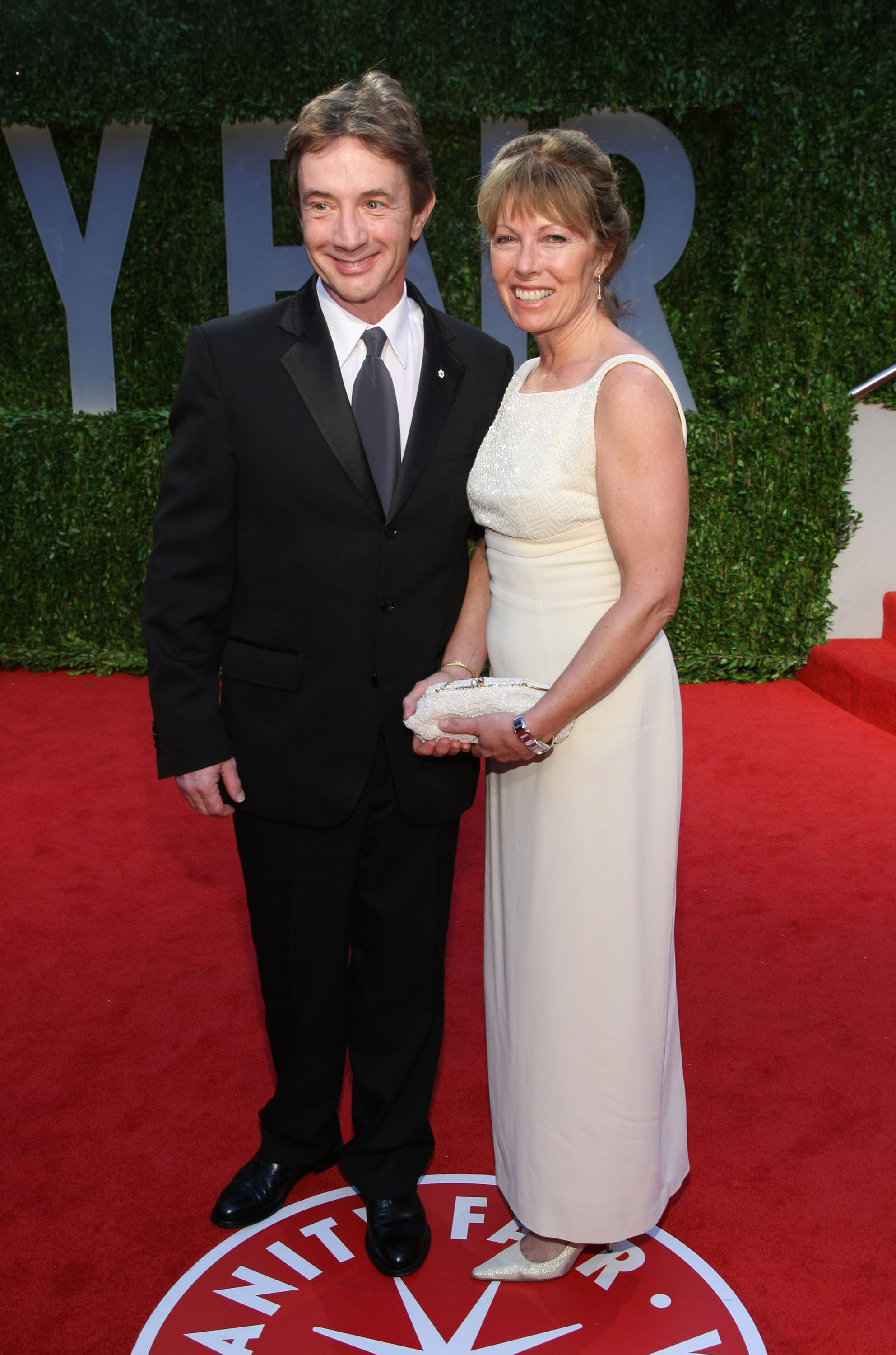Martin Short and Nancy Dolman at the Vanity Fair Oscar Party in West Hollywood, California on February 22, 2009. | Source: Getty Images