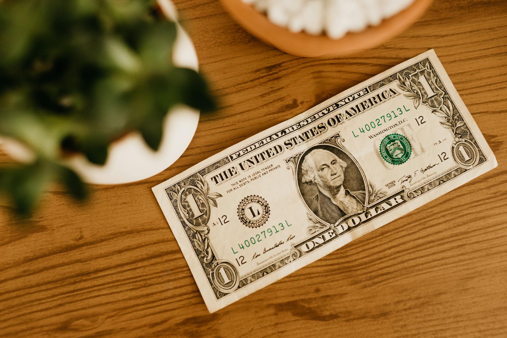 A $1 bill | Source: Pexels