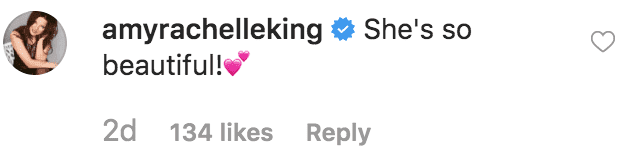 Amy comments on a picture on a picture of  Lauren Duggar’s holding her new-born daughter Bella Duggar | Source: Instagram.com/siandlaurenduggar