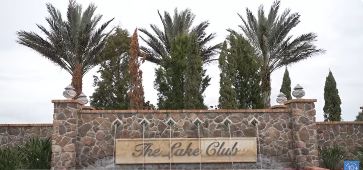 A view of Lakewood Ranch community's club. | Source: YouTube/10TampaBayNews