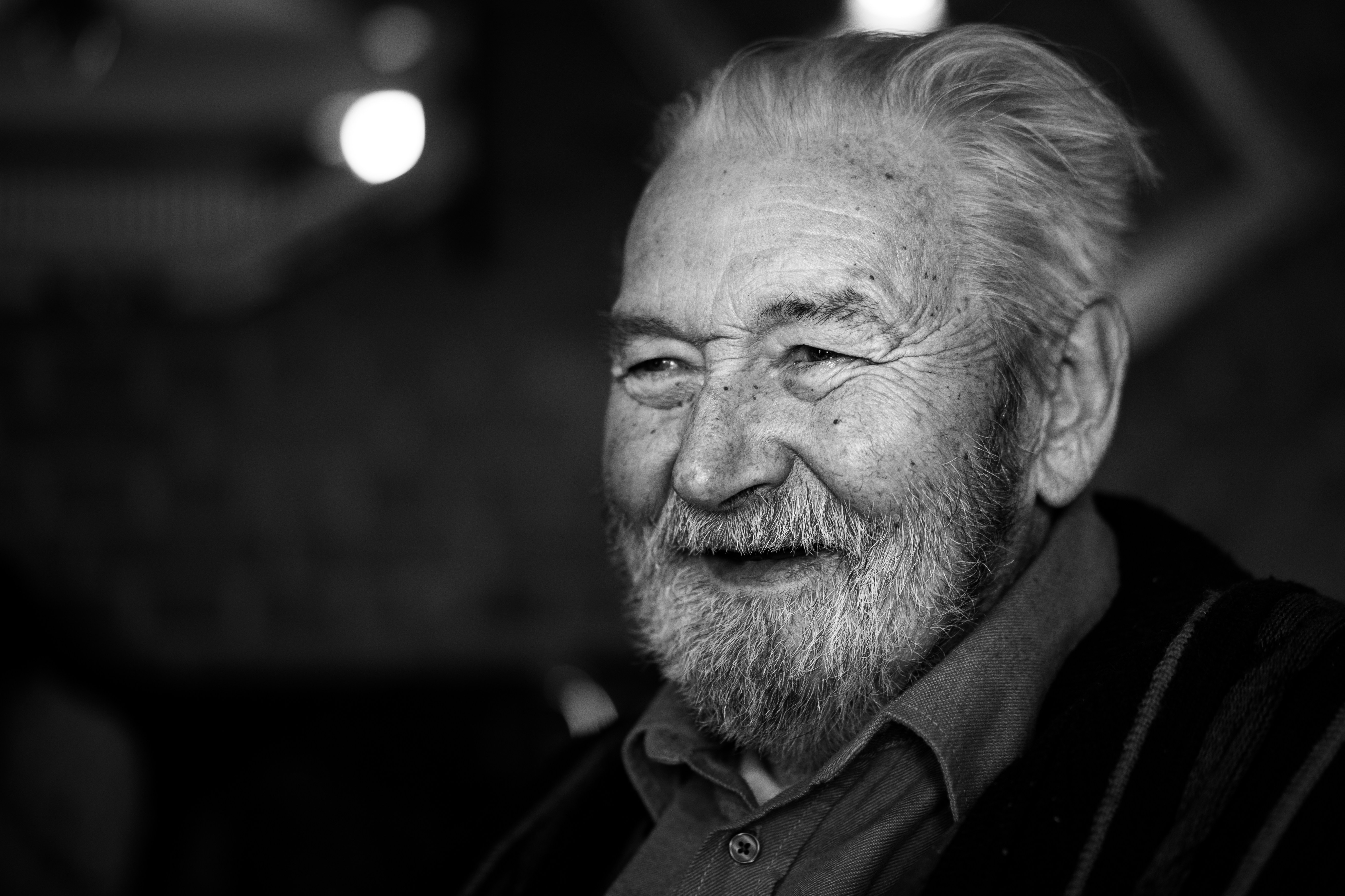 A happy old man | Source: Unsplash