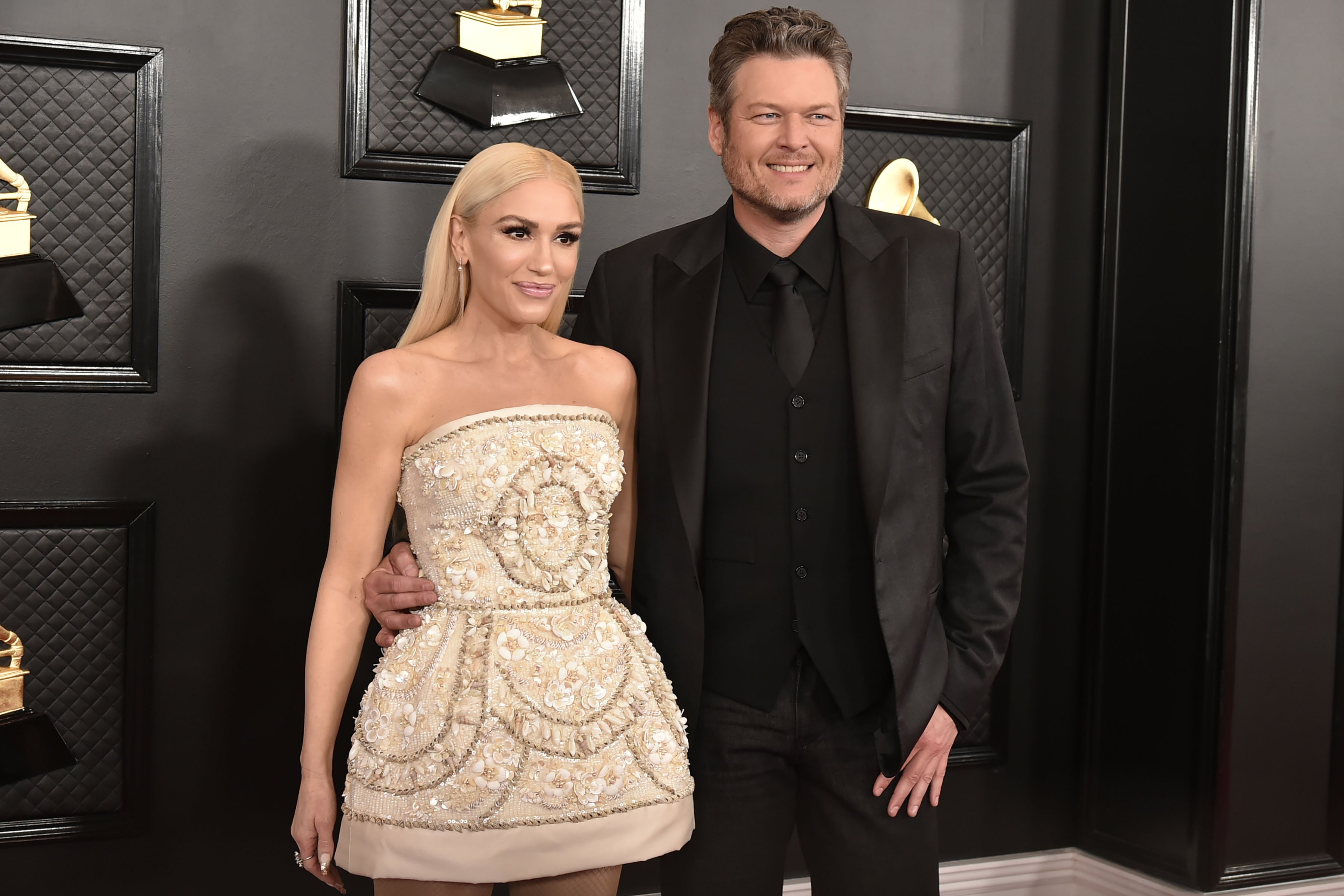 Gwen Stefani and Blake Shelton looking splendid, at the 2020 Grammy Awards in L.A., January, 2020. | Photo: Getty Images