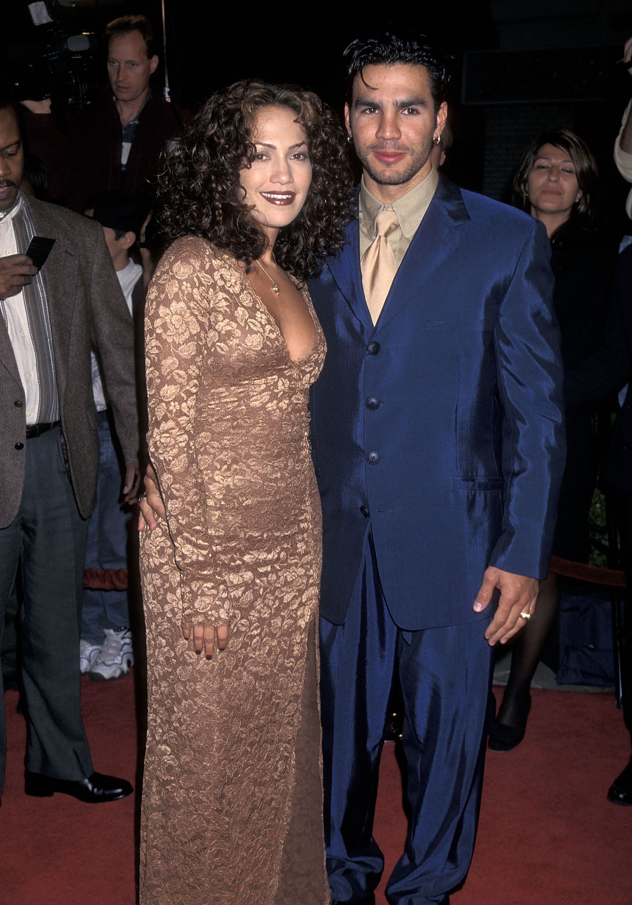 Jennifer Lopez and husband Ojani Noa at the "Anaconda" Westwood Premiere in 1997 in Westwood, California | Source: Getty Images