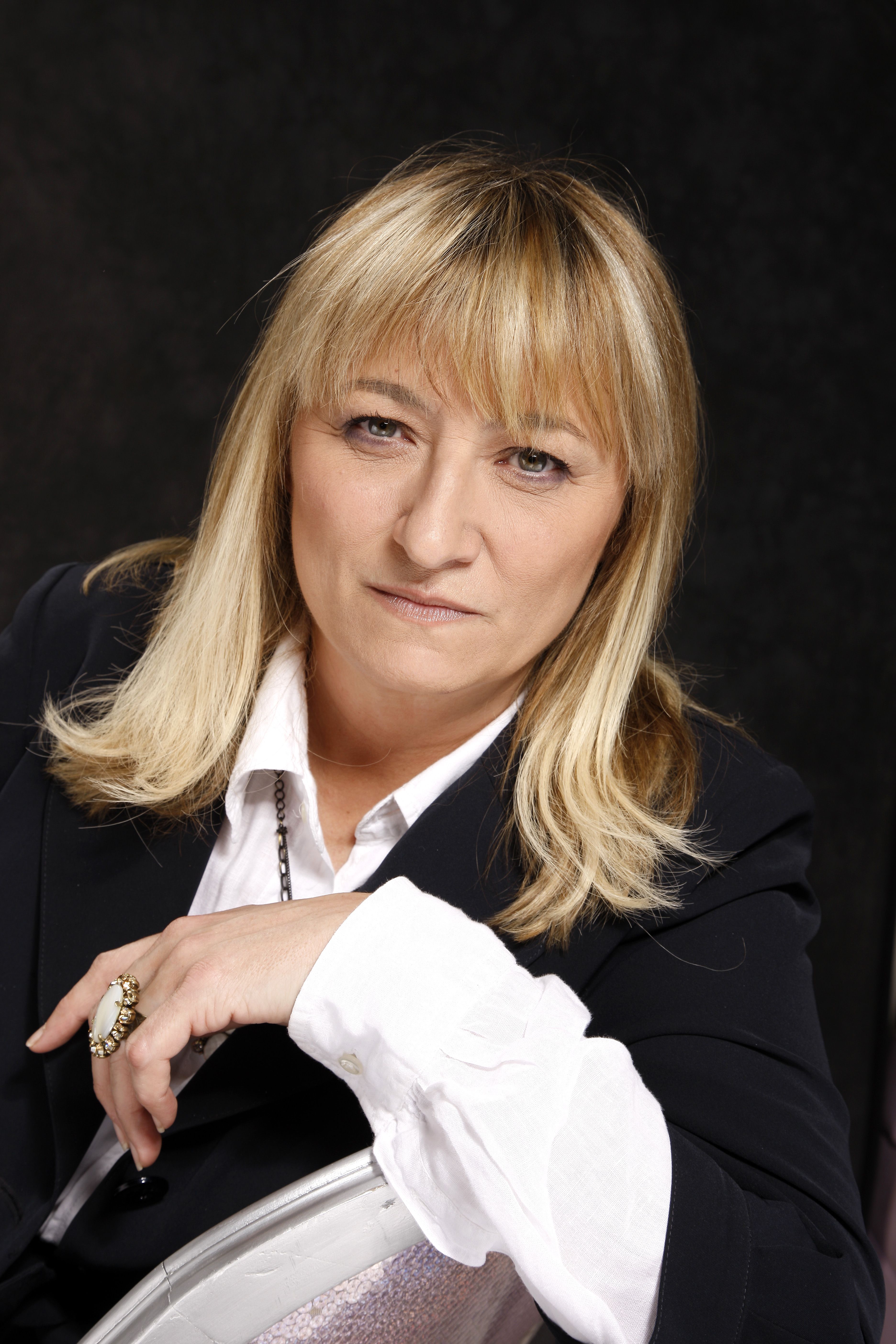 Christine Bravo, animatrice de télévision, assiste à l'émission "On en parle à Paris" sur France 3, à Paris. | Photo : Getty Images