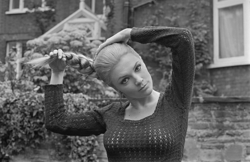 La chanteuse et actrice australienne Trisha Noble au Royaume-Uni, juillet 1967. | Photo : Getty Images