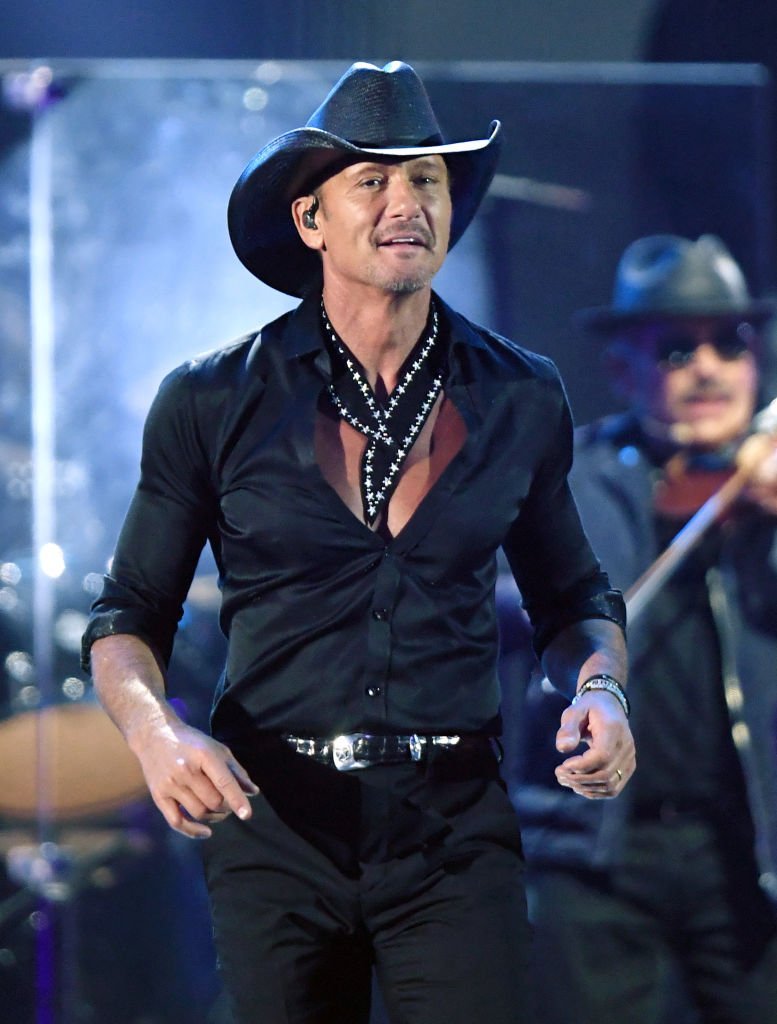 Tim McGraw performs onstage during the 2019 iHeartRadio Music Festival at T-Mobile Arena on September 20, 2019 in Las Vegas, Nevada. | Photo: Getty Images