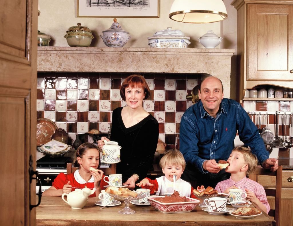 Le chef français Bernard Loiseau dans son restaurant "Le relais" en 1998 à Saulieu, Bourgogne, France. | Photo : Getty Images