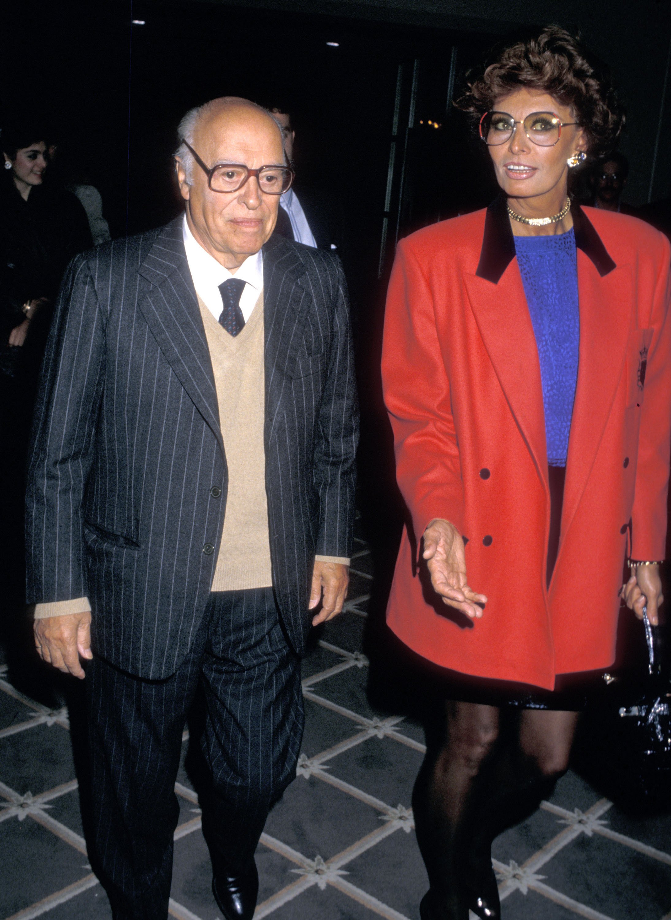 Actress Sophia Loren and husband producer Carlo Ponti at the NBC Television Affiliates Party on January 5, 1988 in Los Angeles, California. | Source: Getty Images