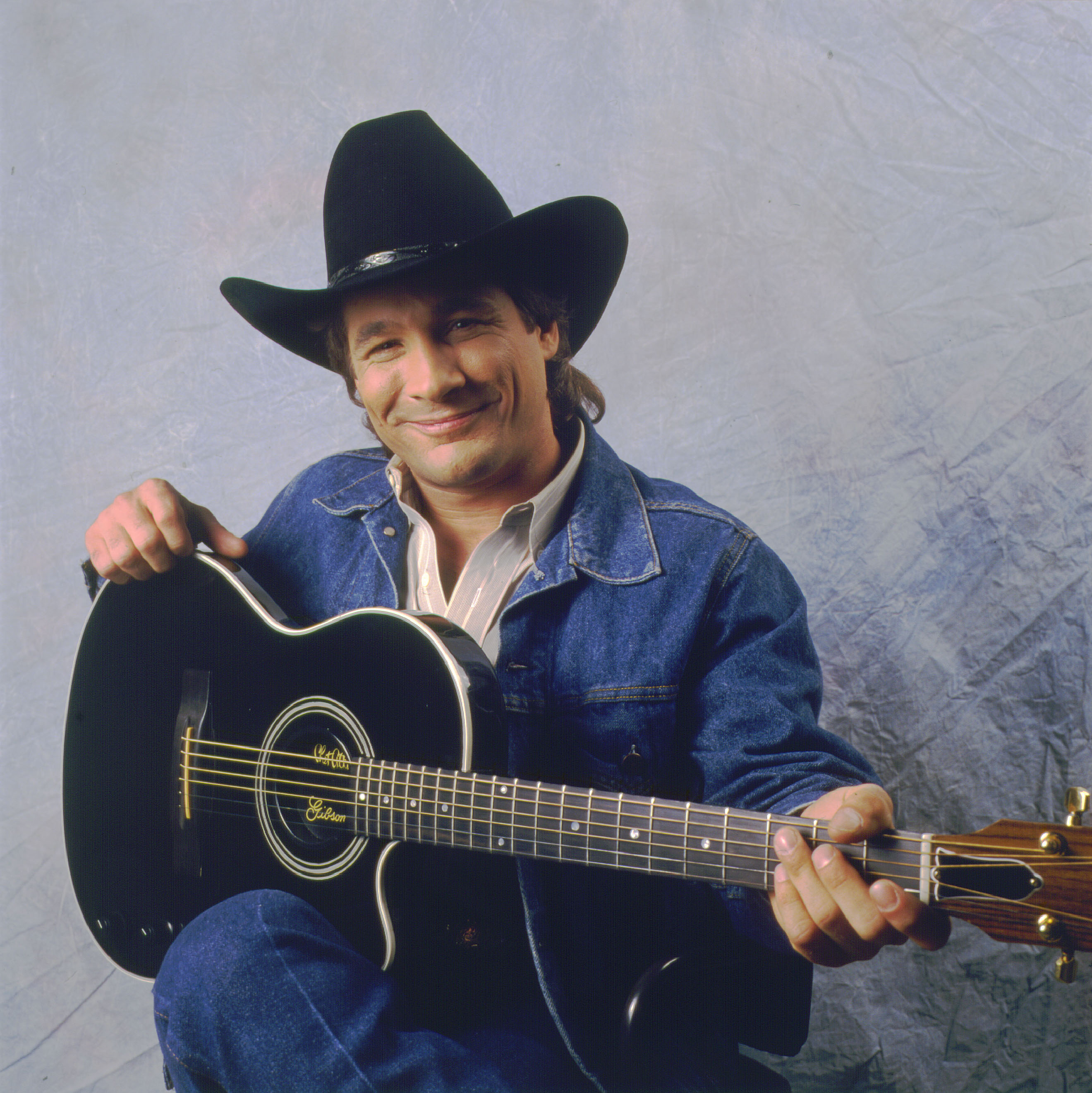 A portrait of Clint Black in 1990 | Source: Getty Images