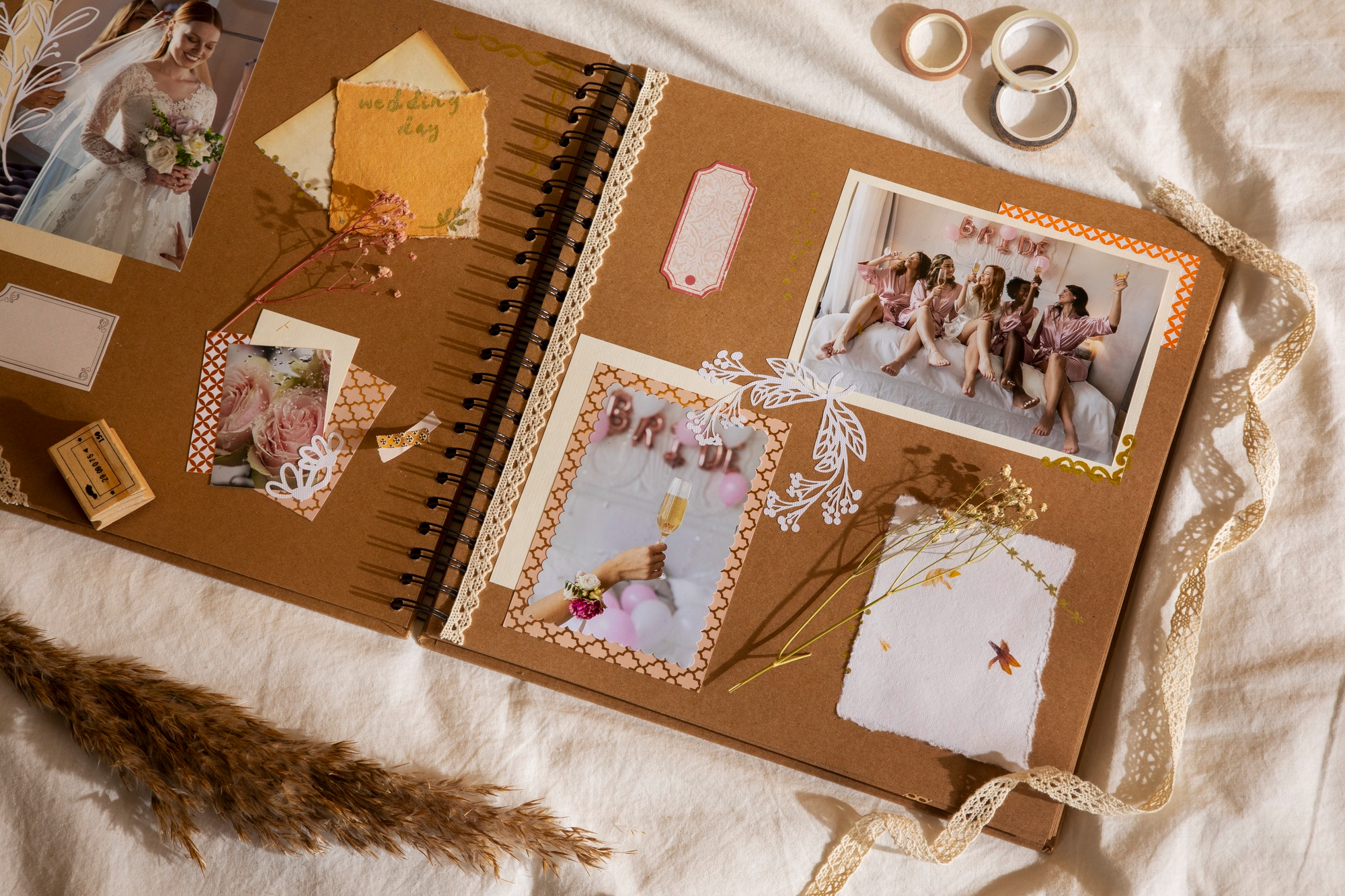 A wedding day photo album | Source: Freepik