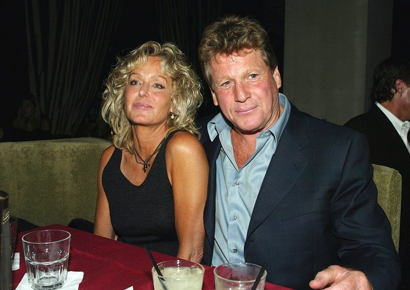 Farrah Fawcett and Ryan O'Neal on April 10, 2003 in Los Angeles, California | Photo: Getty Images