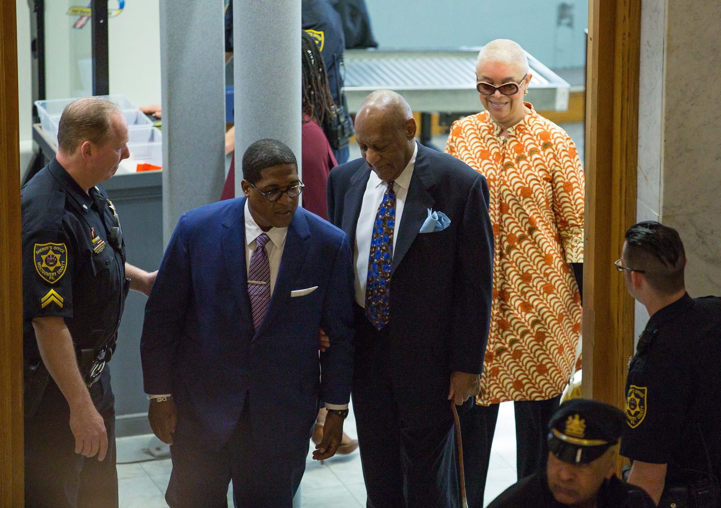 Camille Cosby with Bill Cosby and Andrew Wyatt at the Montgomery County Courthouse in Norristown, Pennsylvania | Photo: Getty Images