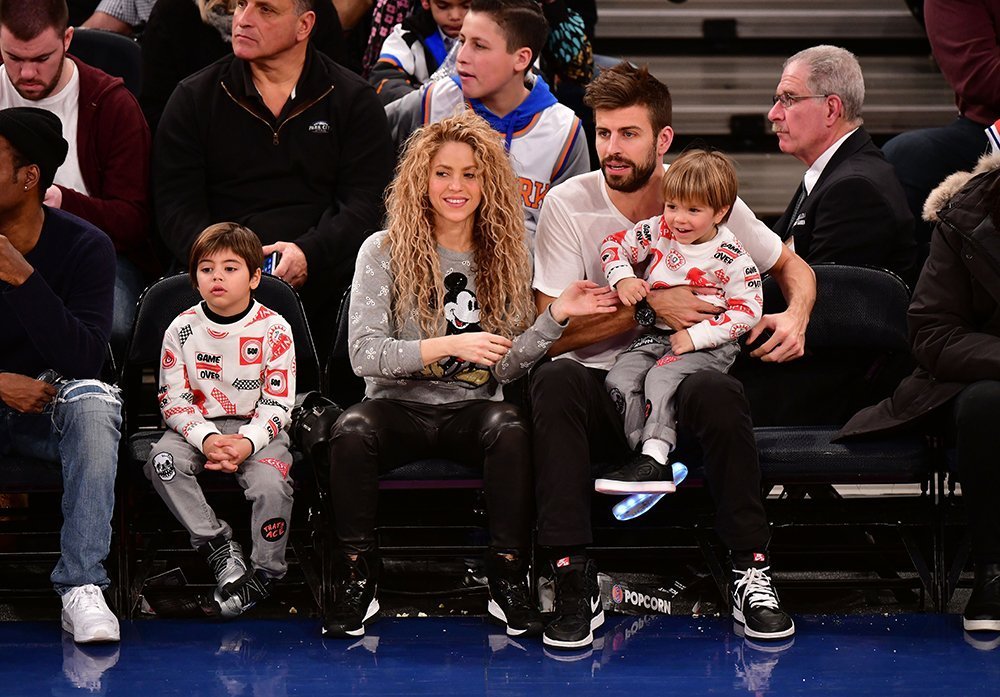 Shakira et Pique avec leurs deux fils Milan et Sasha. I Image : Getty Images.