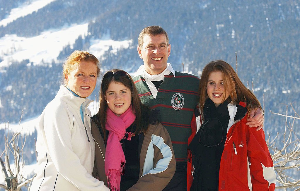 The Duchess of York, Princess Eugenie, the Duke of York and Princess Beatrice attend a photocall on February 18, 2003 in Verbier, Switzerland | Photo: Getty Images