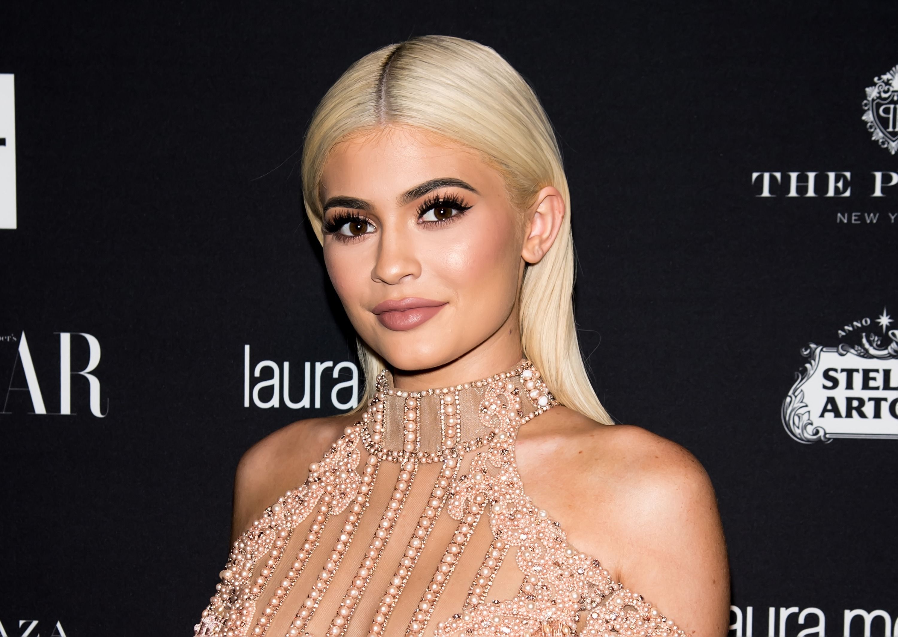"Keeping Up With the Kardashian's star Kylie Jenner at Harper's BAZAAR Celebrates 'ICONS By Carine Roitfeld' at The Plaza Hotel in New York City| Photo: Gilbert Carrasquillo/Getty Images