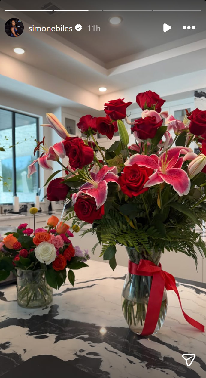 Before disclosing that she had nearly died earlier in the week, Simone Biles shared a glimpse of the flowers sent to her during recovery. | Source: Instagram/simonebiles