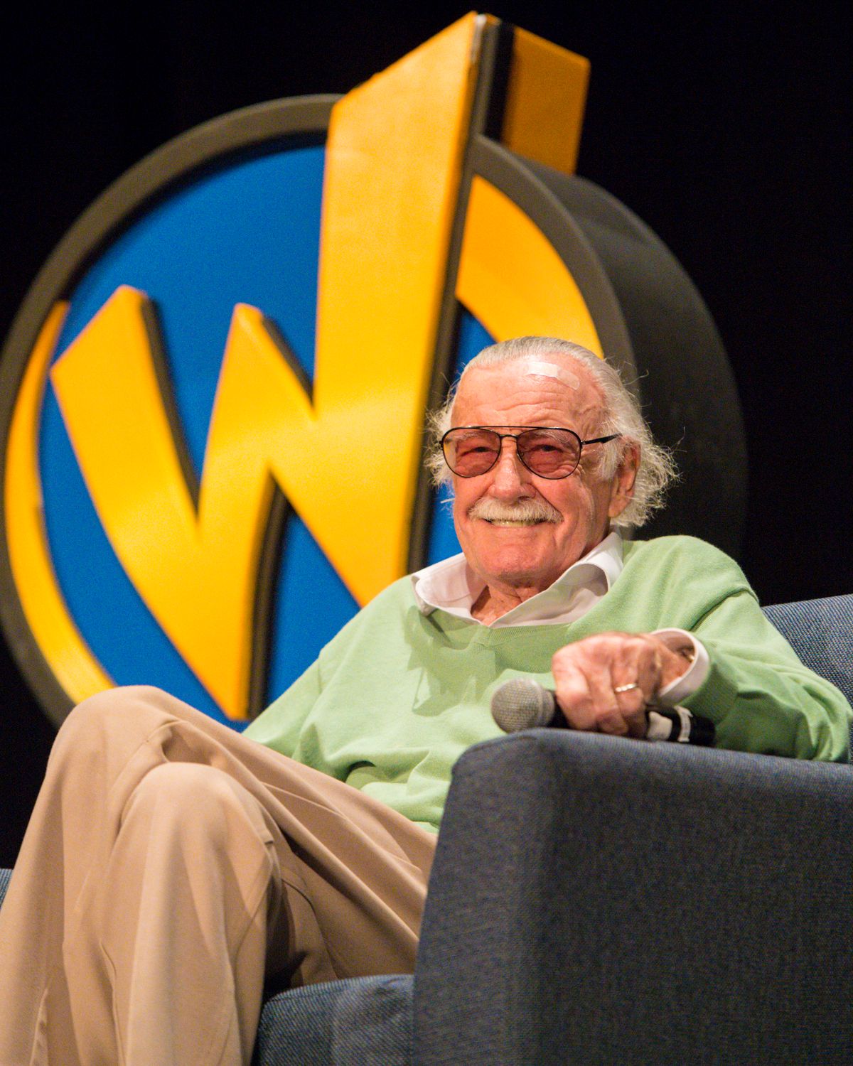 Stan Lee during a Q&A at Wizard World Comic Con at Ernest N. Morial Convention Center on January 6, 2018 | Photo: Getty Images
