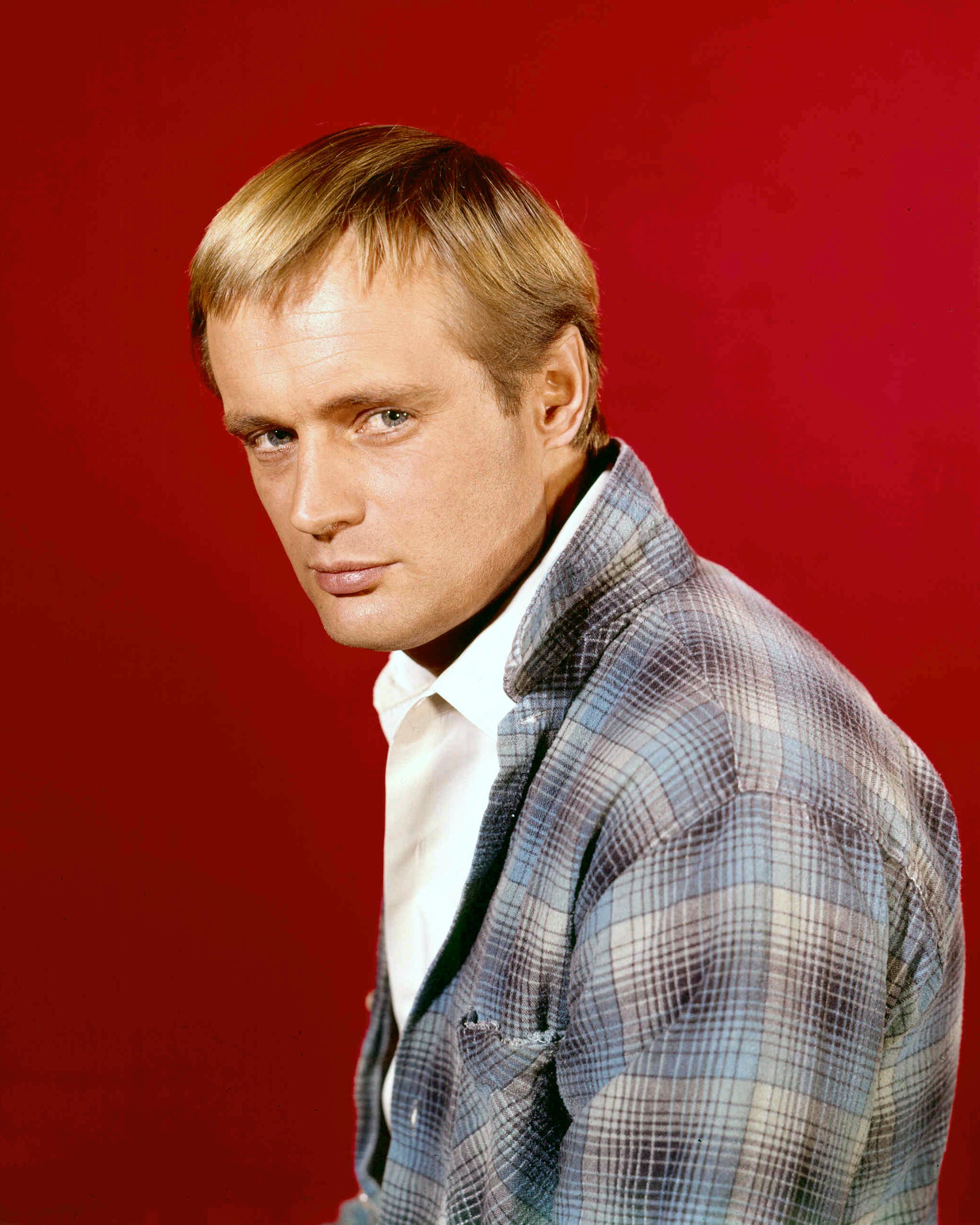 Scottish actor David McCallum wearing a plaid jacket, circa 1965 | Source: Getty Images 