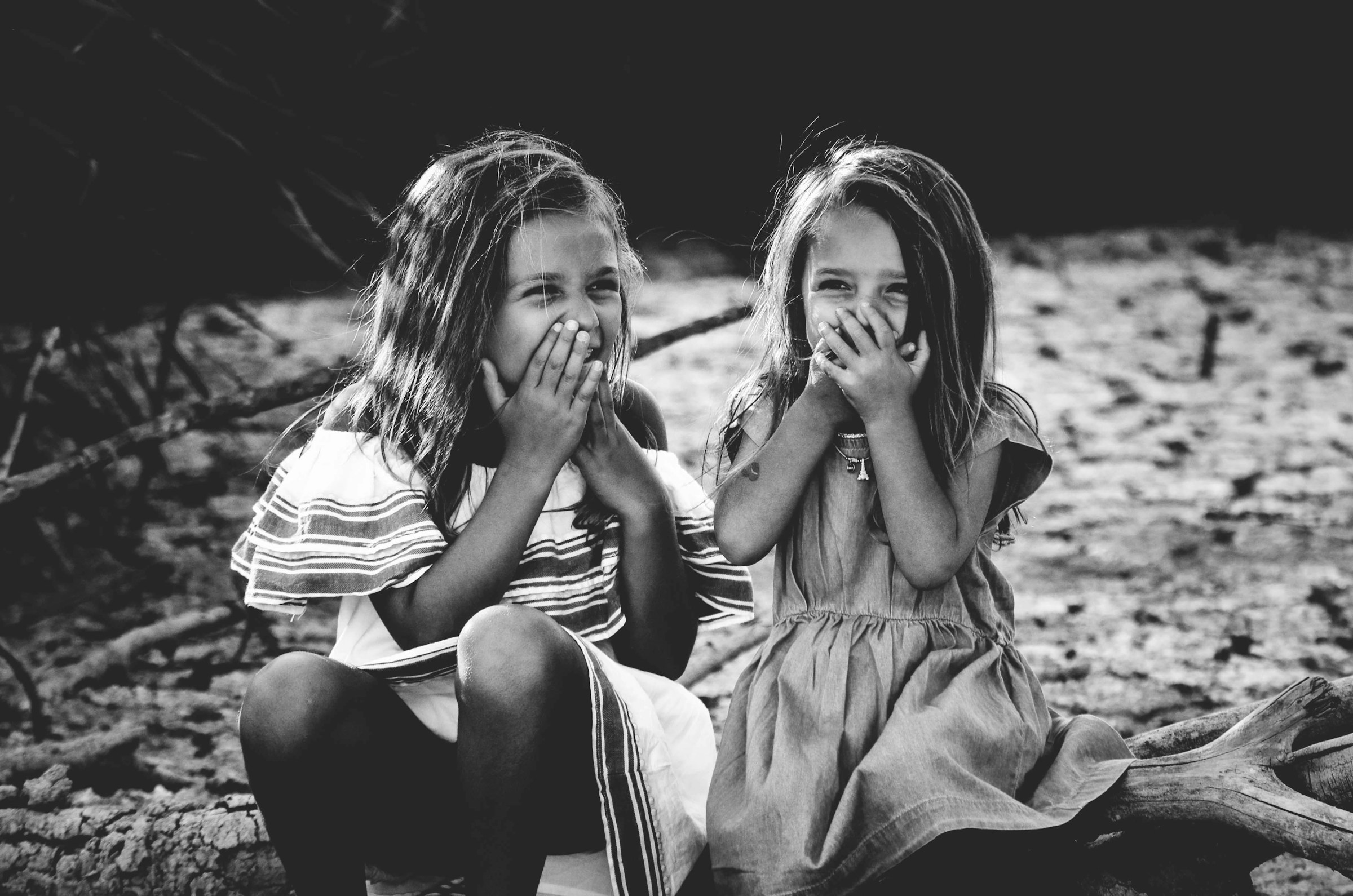 Two young girls | Source: Unsplash