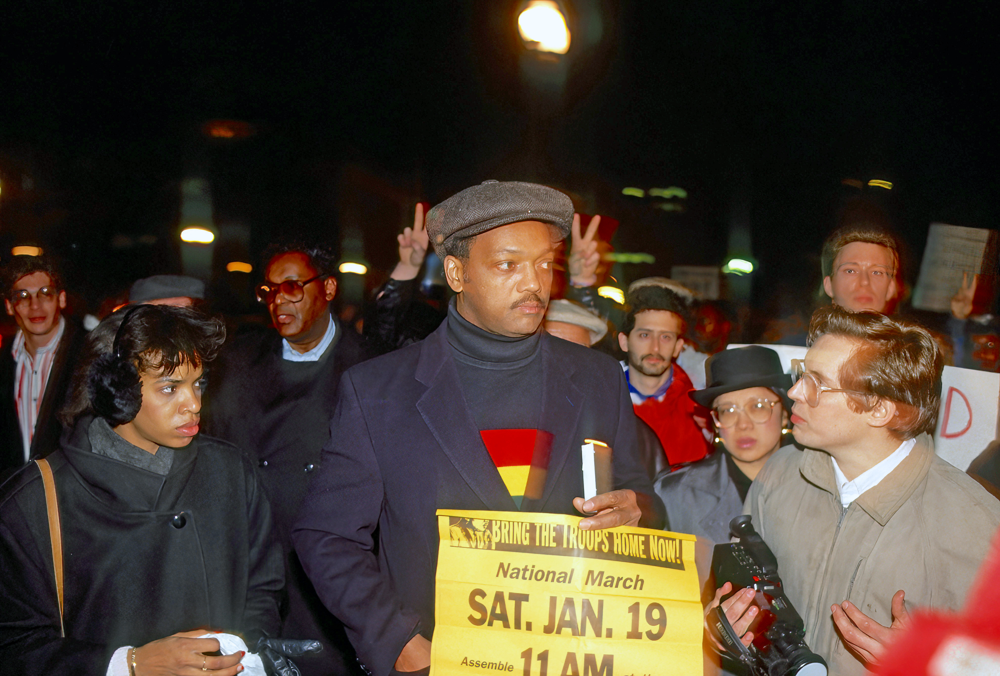 Jesse Jackson marches in an anti-war demonstration on January 15, 1991 | Source: Getty Images