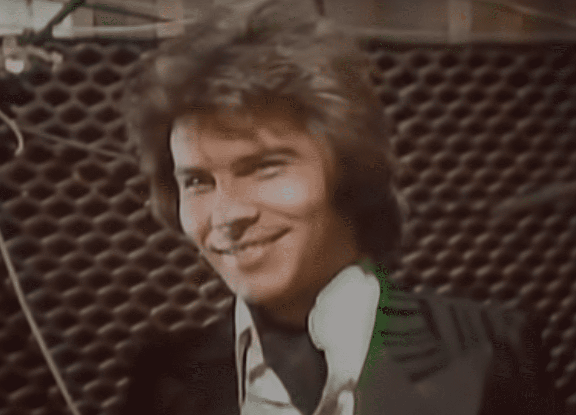 Miguel Gallardo, compositor y cantante español de la década de los 70. | Foto: YouTube/mraldovera Miguel Gallardo, compositor y cantante español de la década de los 70. | Foto: YouTube/mraldovera