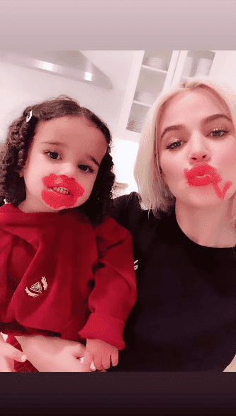 Dream and Khloé Kardashian show their messy lipstick | Source: Instagram stories/Khloé Kardashian