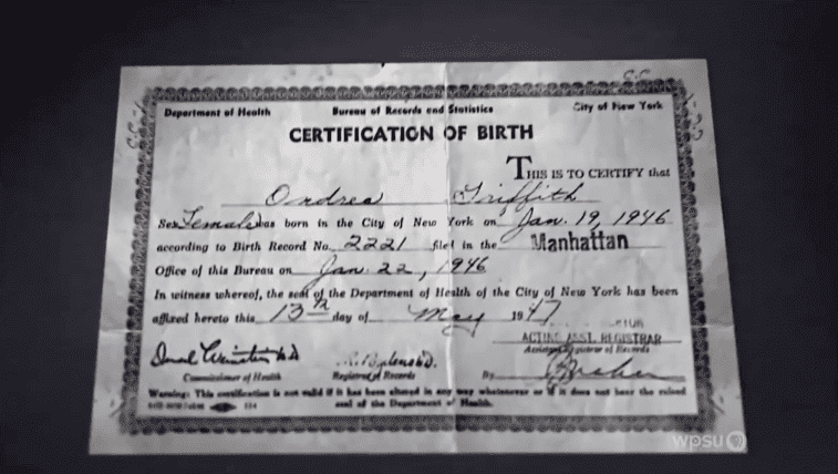 Ondrea Grifftih's birth certificate. | Source: YouTube/Jorge Tindle