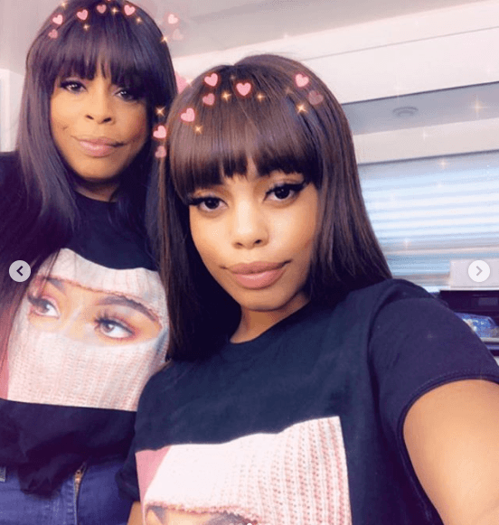 Mom and daughter captured fans' hearts with their beauty. | Photo: Instagram/niecynash1