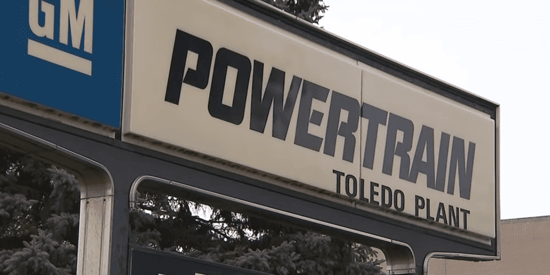 Sign outside the Toledo Powertrain Plant | Photo: YouTube/CNN