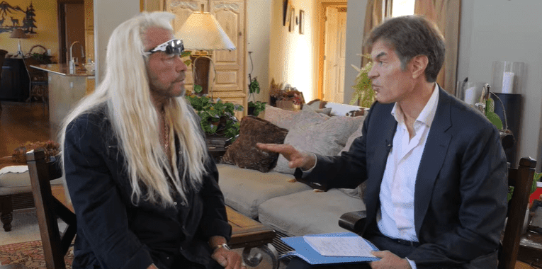 Duane 'Dog' Chapman chatting with Dr. Oz at his home in Denver, Colorado | Photo: The Dr. Oz Show