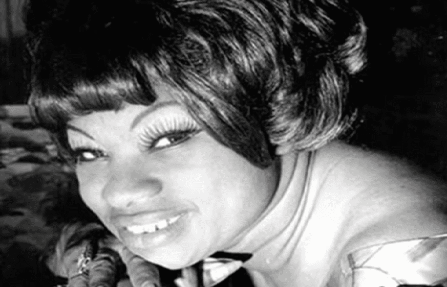 Lucha Reyes, mejor conocida como “La morena de oro”. Cantante de música criolla peruana. | Imagen: YouTube/morrisjrs1965 Lucha Reyes, mejor conocida como “La morena de oro”. Cantante de música criolla peruana. | Imagen: YouTube/morrisjrs1965