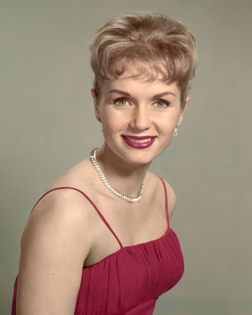 Portrait of american actress and singer Debbie Reynolds, circa 1955. | Photo: Getty Images