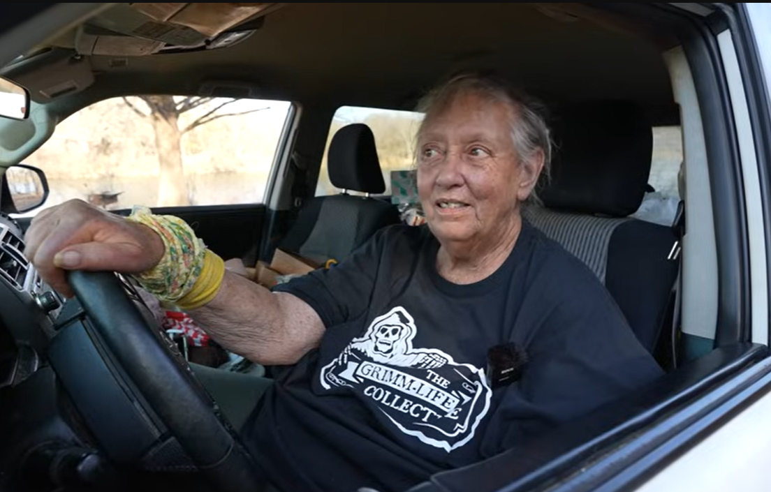 Shelley Duvall in her vehicle during an interview, dated January 18, 2023 | YouTube/@grimmlifecollective