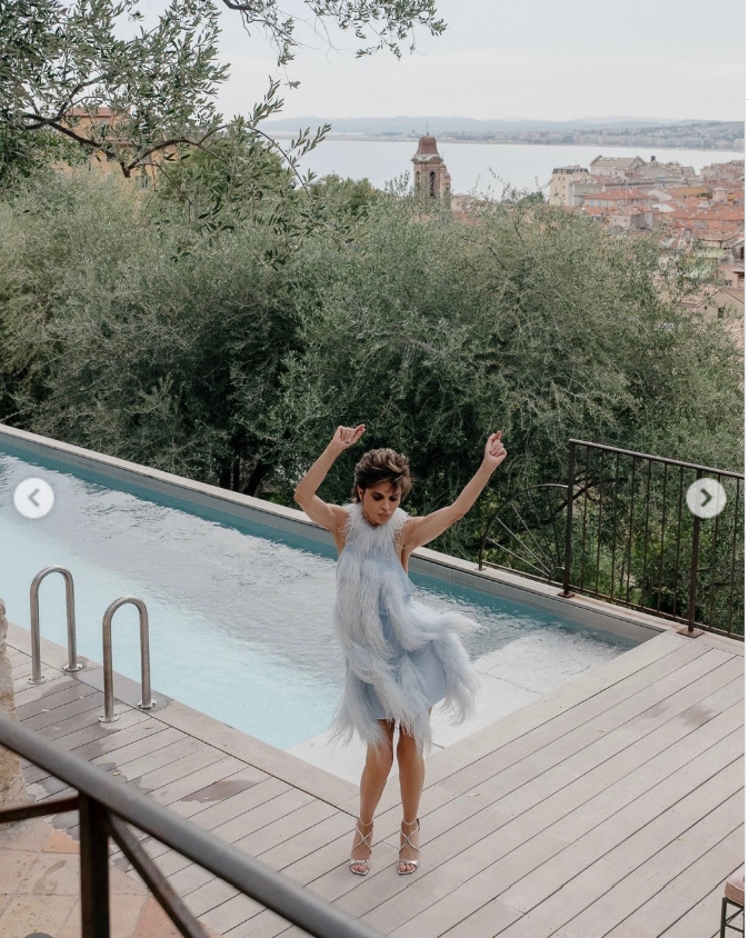 Away from the red carpets and flashing cameras, Lisa Rinna also looked back on quieter moments that reflected the adventurous spirit and bold fashion choices she embraced throughout the past year. | Source: Instagram/lisarinna