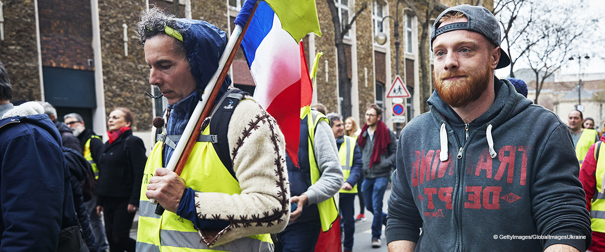 Gilets jaunes - Maxime Nicolle est nargué par un CRS : “Moi, je prends 500 euros par week-end”