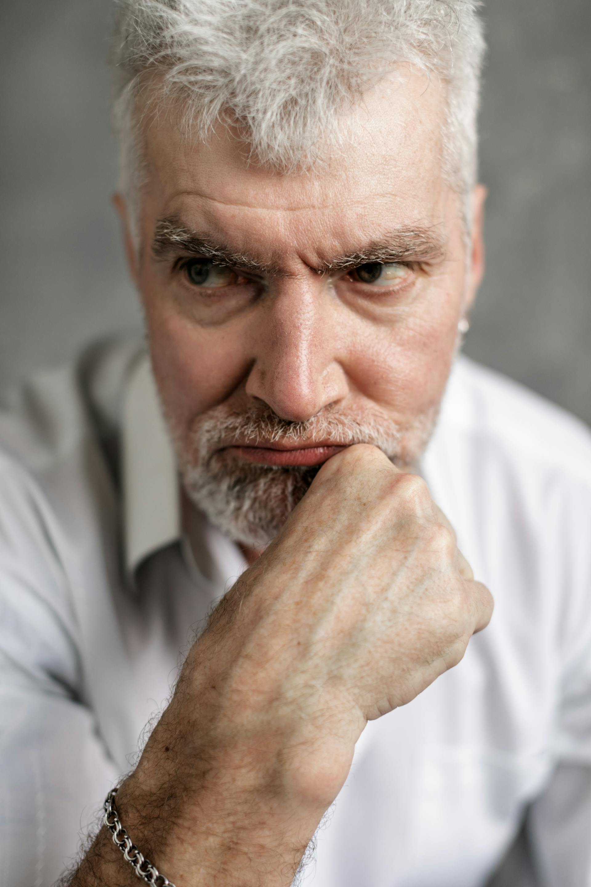 A senior man looking unhappy | Source: Pexels